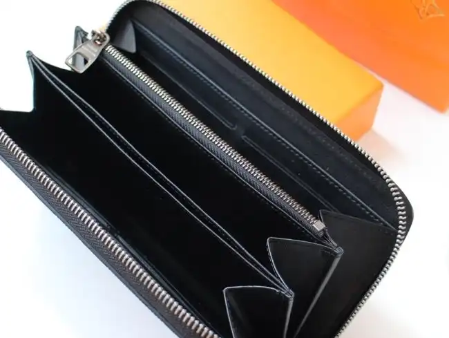 LV Wallets 4178D-0124