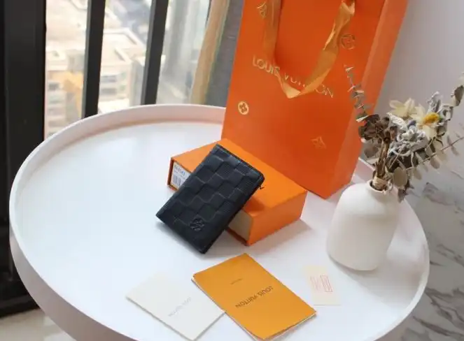 LV Wallets 4178D-0126