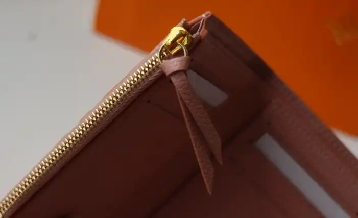 LV Wallets 4178D-0130