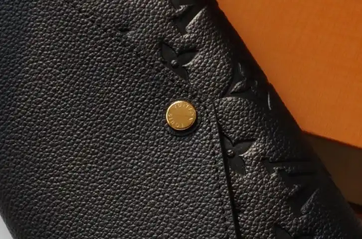 LV Wallets 4178D-0133