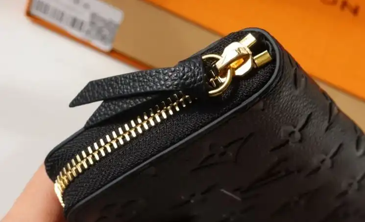 LV Wallets 4178D-0134