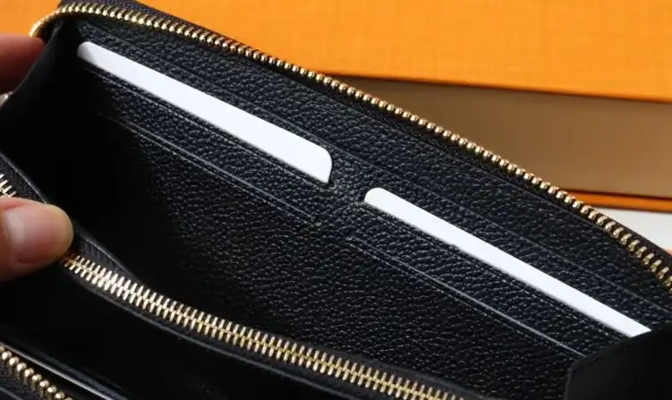 LV Wallets 4178D-0134