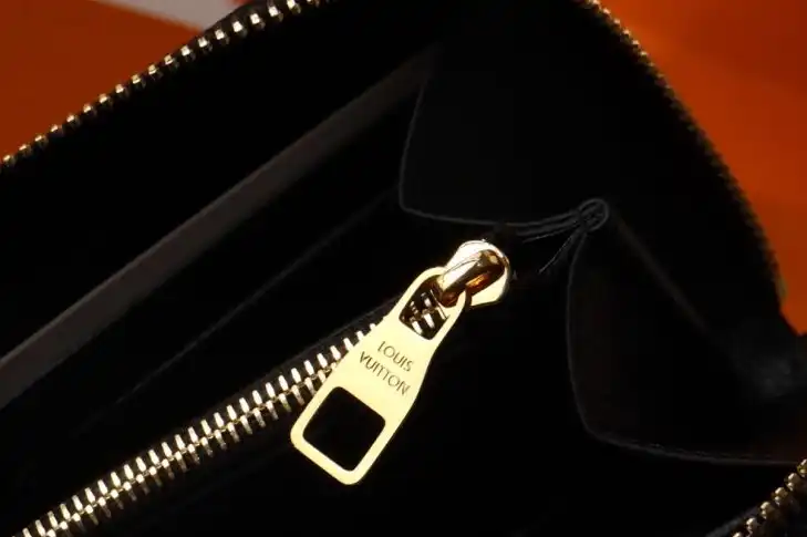 LV Wallets 4178D-0134