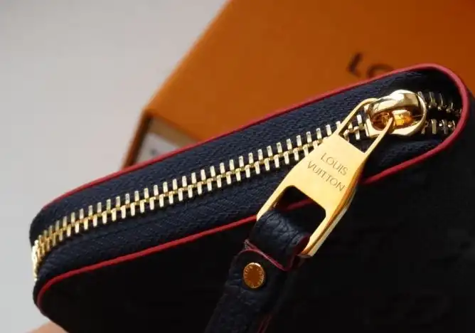 LV Wallets 4178D-0136