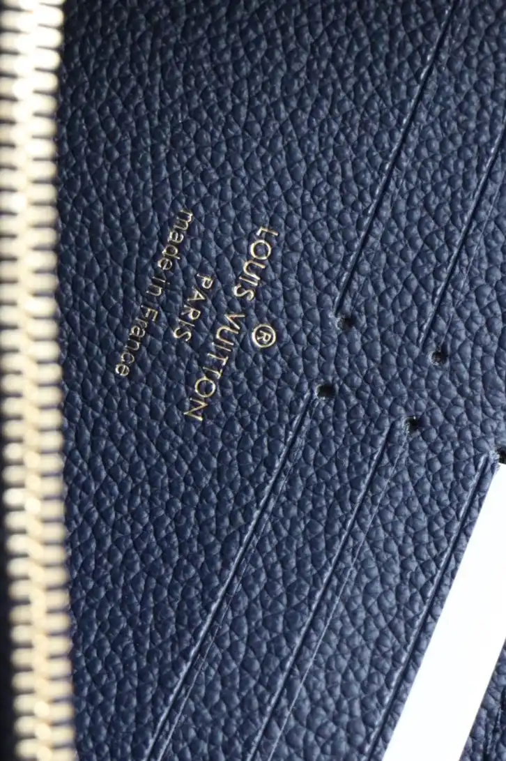 LV Wallets 4178D-0136