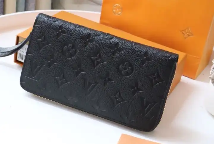 LV Wallets 4178D-0137