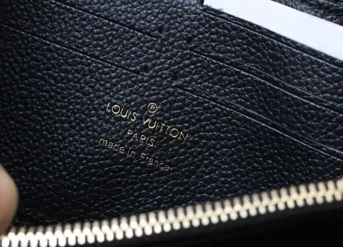 LV Wallets 4178D-0137