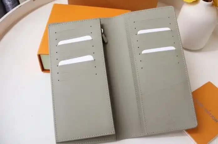 LV Wallets 4178D-0138