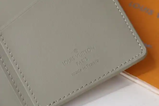 LV Wallets 4178D-0138