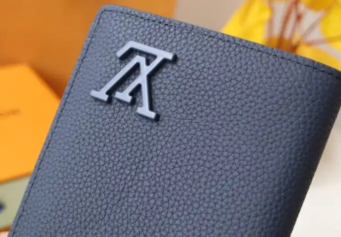 LV Wallets 4178D-0139