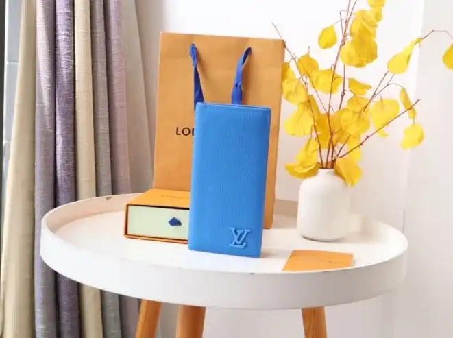 LV Wallets 4178D-0140