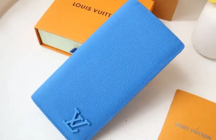 LV Wallets 4178D-0140