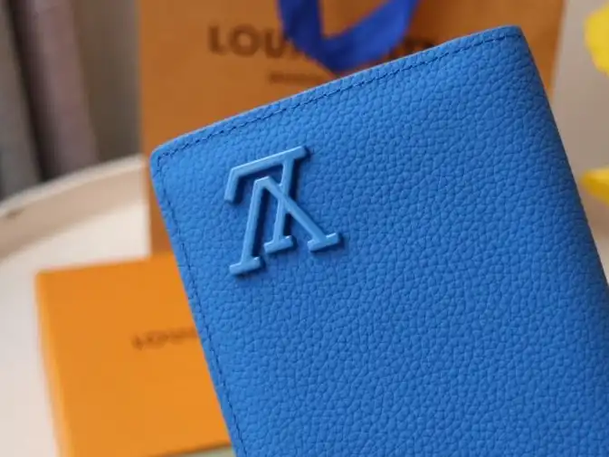 LV Wallets 4178D-0140