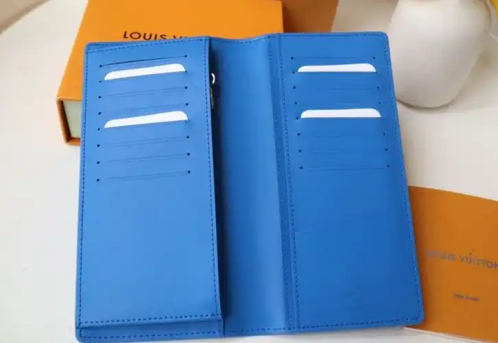 LV Wallets 4178D-0140