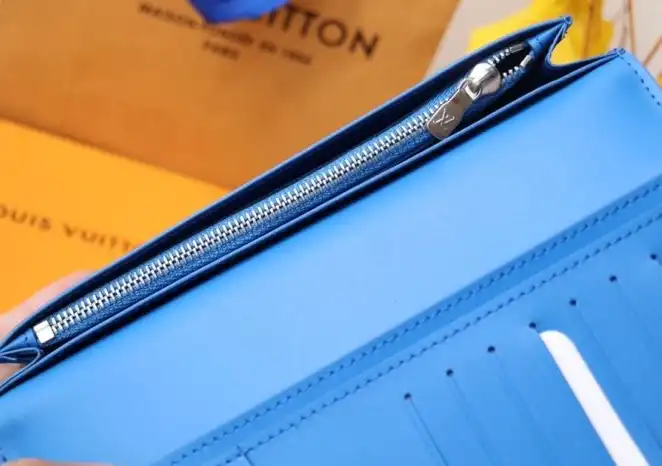 LV Wallets 4178D-0140