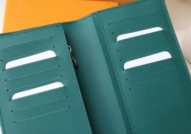 LV Wallets 4178D-0141