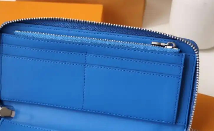 LV Wallets 4178D-0143