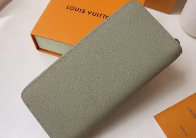 LV Wallets 4178D-0144