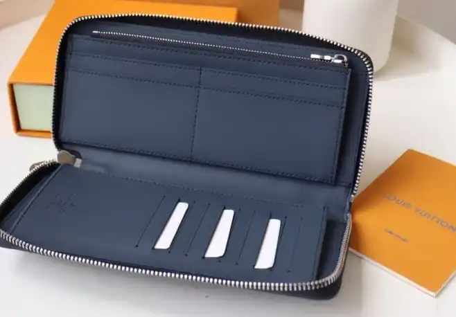 LV Wallets 4178D-0145
