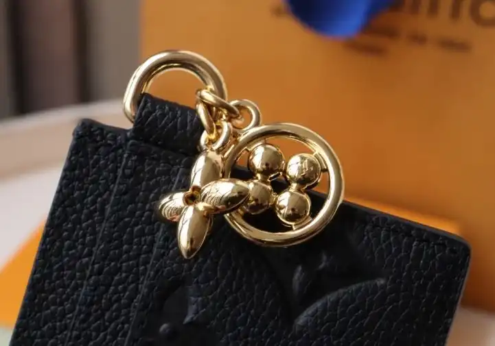 LV Wallets 4178D-0149
