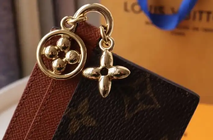 LV Wallets 4178D-0151