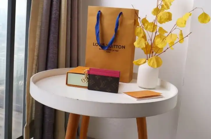 LV Wallets 4178D-0152