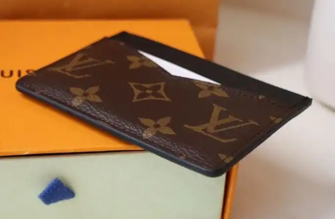 LV Wallets 4178D-0155