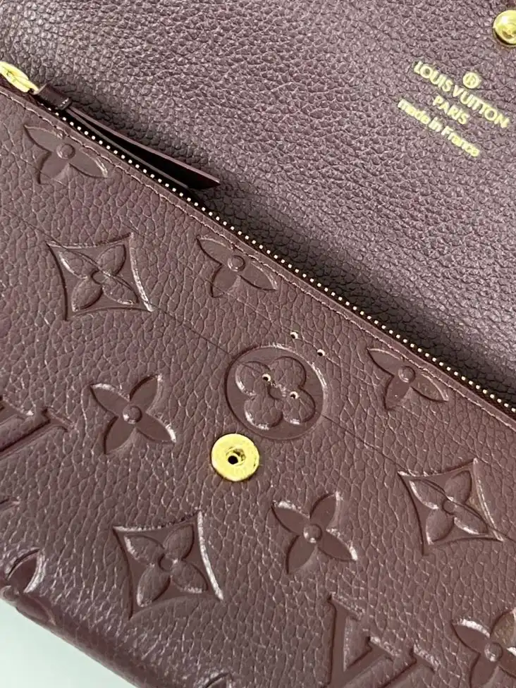 LV Wallets 4178D-0158