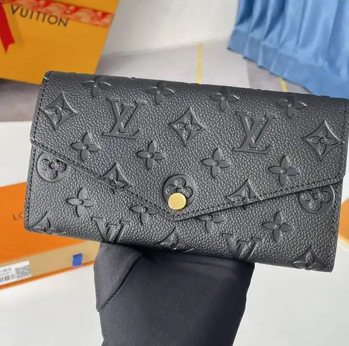 LV Wallets 4178D-0159
