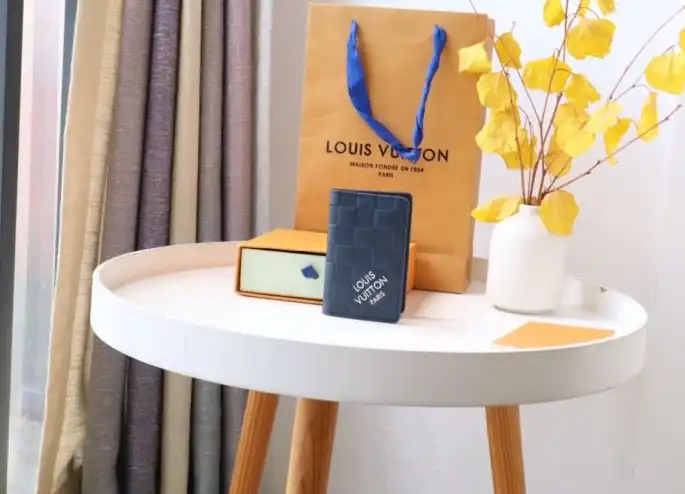 LV Wallets 4178D-0176
