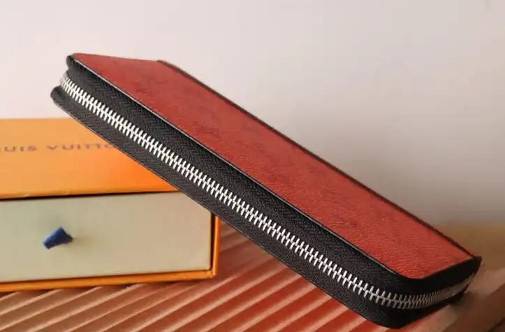 LV Wallets 4178D-0188