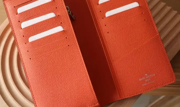 LV Wallets 4178D-0189