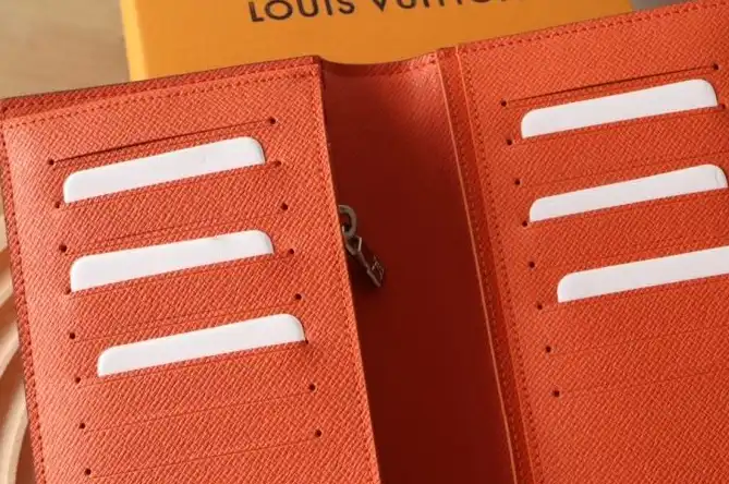 LV Wallets 4178D-0189