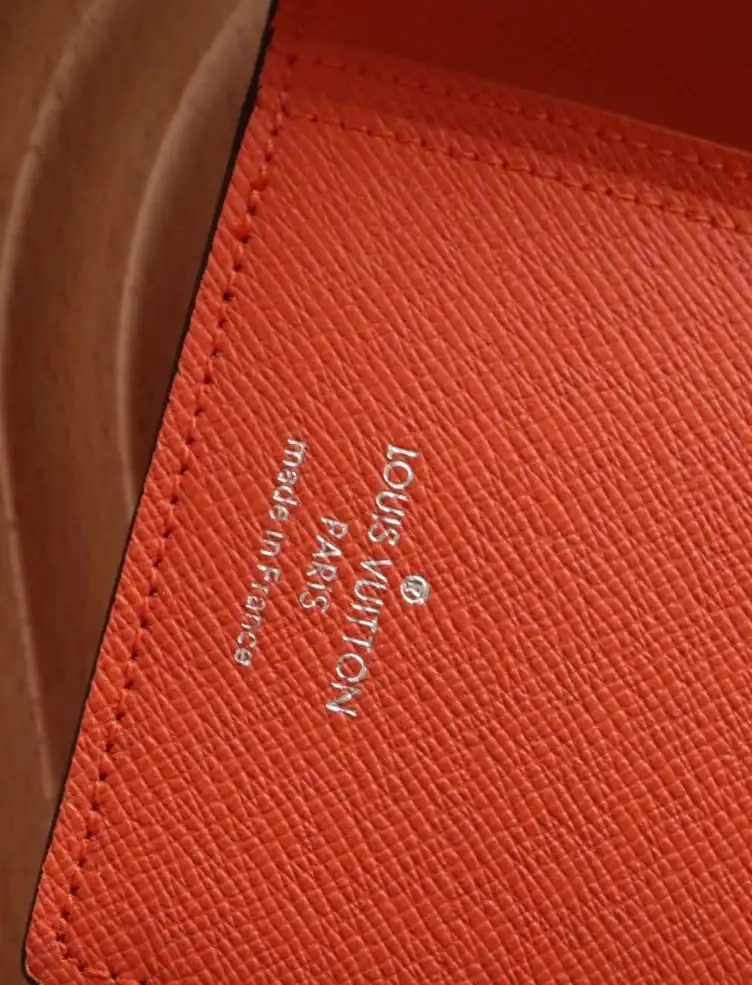LV Wallets 4178D-0189