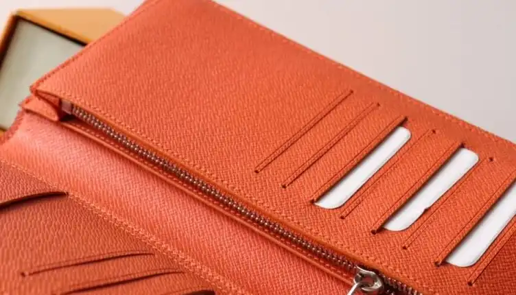 LV Wallets 4178D-0189