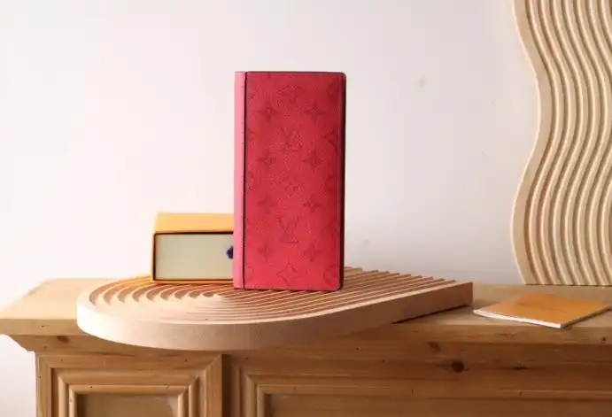 LV Wallets 4178D-0191