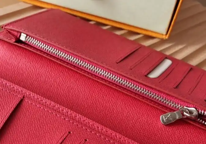 LV Wallets 4178D-0191