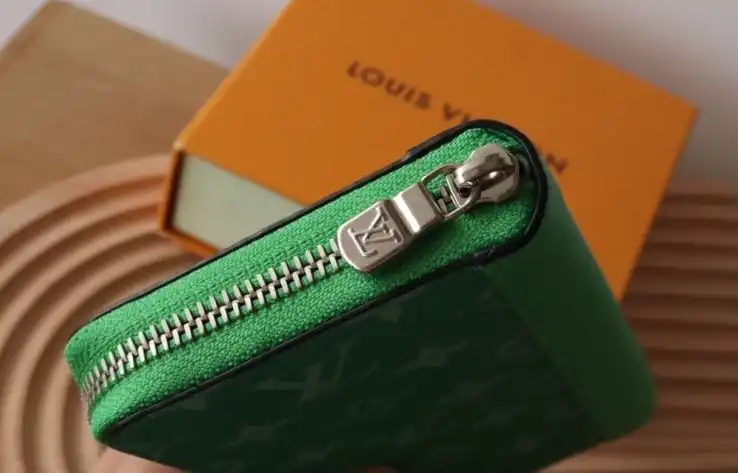LV Wallets 4178D-0193