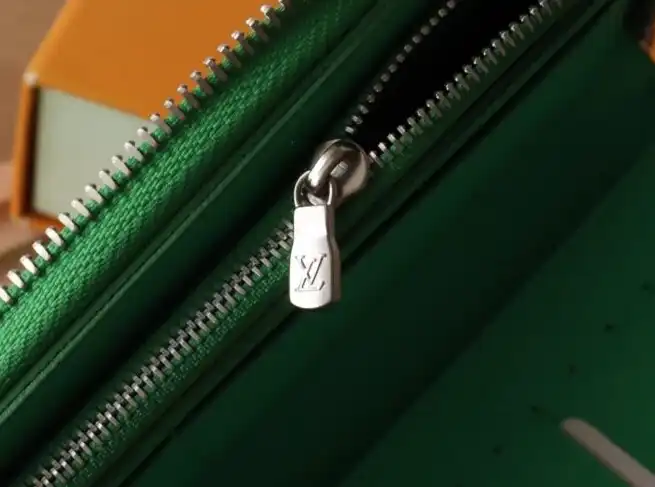 LV Wallets 4178D-0193