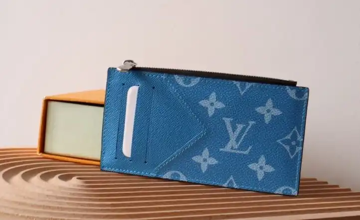 LV Wallets 4178D-0196