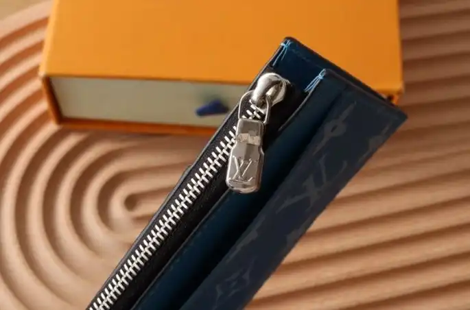 LV Wallets 4178D-0196