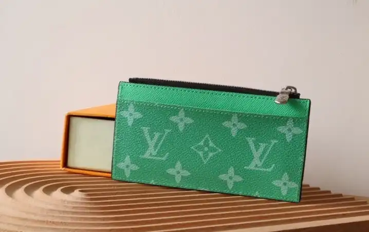 LV Wallets 4178D-0197