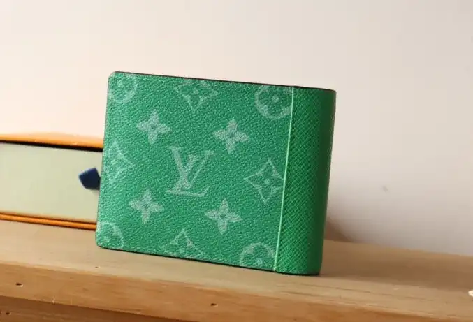LV Wallets 4178D-0198