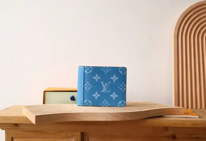 LV Wallets 4178D-0199