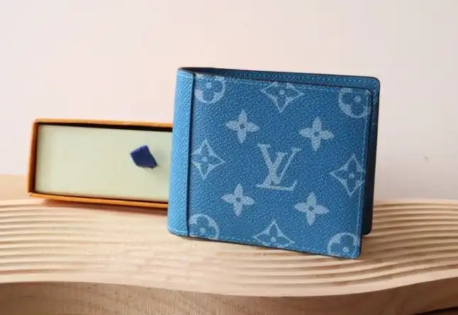 LV Wallets 4178D-0199