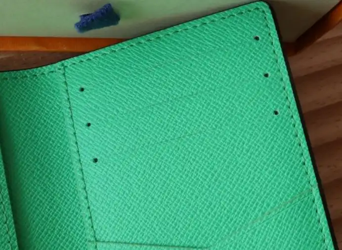 LV Wallets 4178D-0201