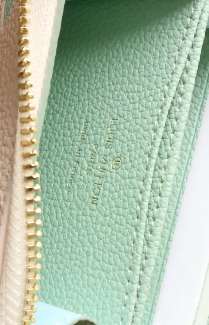 LV Wallets 4178F-0002