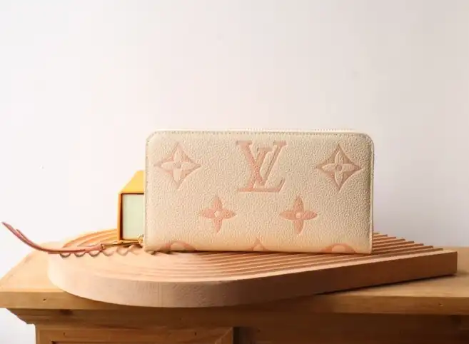 LV Wallets 4178F-0006