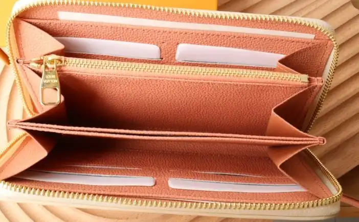 LV Wallets 4178F-0006