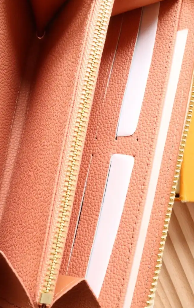 LV Wallets 4178F-0006